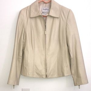 BEAUTIFUL Pamela McCoy genuine leather jacket!